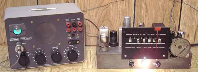 Heathkit  FM-2 tuner feeding Knight Signal Tracer