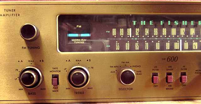 Fisher 600 with FM tuning eye